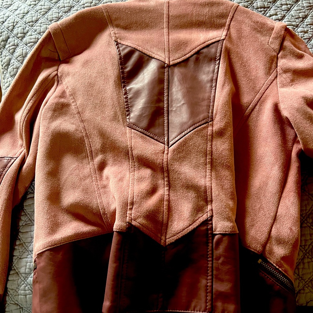 Super cute pink jacket! Kate and Mallory. Great quality like new